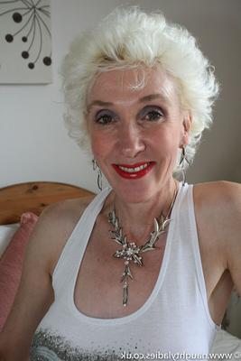 Belles dames coquines Caroline_Set_14 144 images