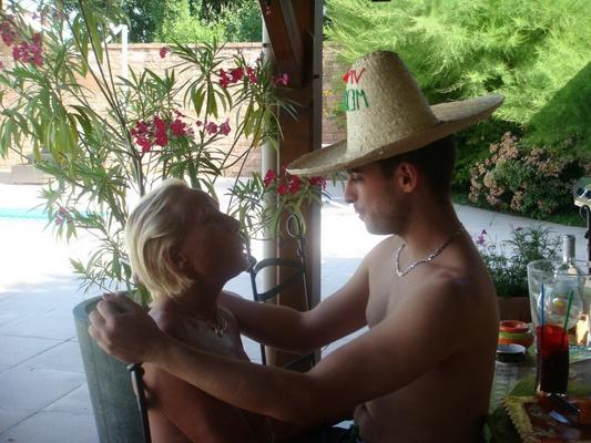Vacation with girlfriend and mother in law