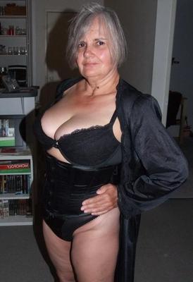 La sexy esposa madura de Ilhb