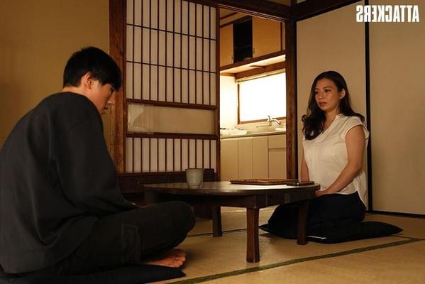 JAV: SAME 087 織田真子が目の前で雌犬のように突かれる