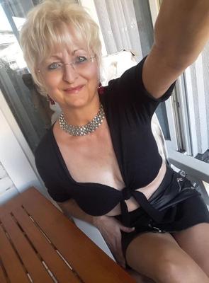 Sexy german dating bitch