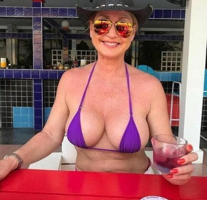 MILF SUR LE WEB