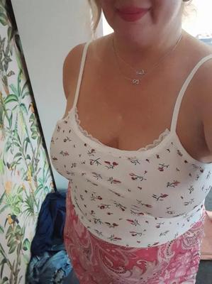 Salope mature aux gros seins