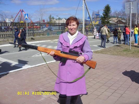ロシアのユーゴルスクの成熟したヴァレンティーナ