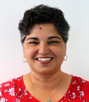 Manjit liebt es, ihre Ständer zu ficken