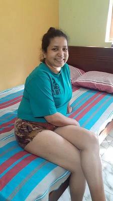 Sri Lankan Aunty Dhanushika