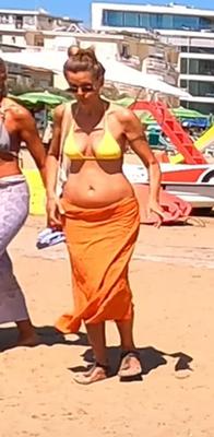 Bikinimature with nice belly!