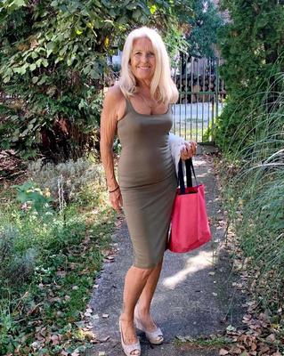 OLDER LADIES I WOULD LIKE IN MY BED N°