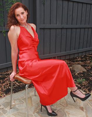 Mature fuckpig in red satin (NN)