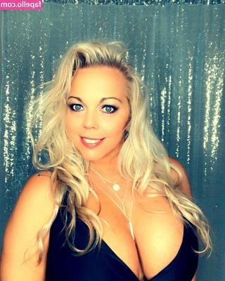 Amber Lynn Bach