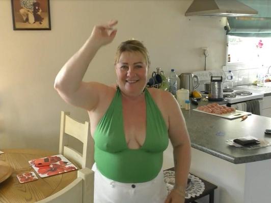 Kiwi Slut Cara