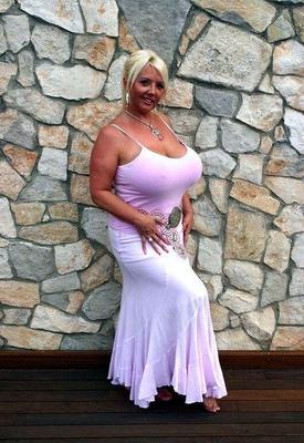 Dames plus âgées avec de gros seins