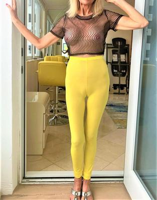 Les garçons de livraison de comtesse adorent cette tenue, toutes