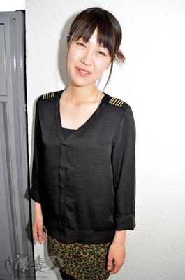 SCREWED JAPANESE HOUSEWIVES #