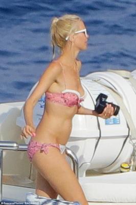 Claudia Schiffer Wank Collection Vol.