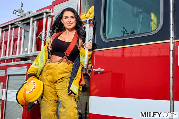 Eva Angelina yo sí principal