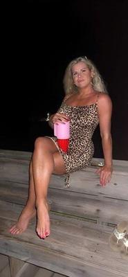 Mature Amateur Hotwife Tracy