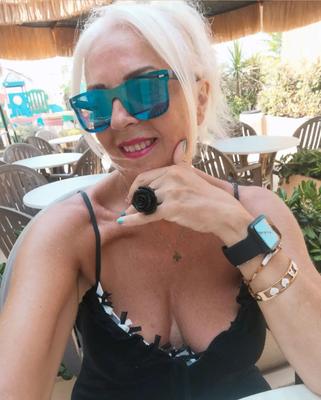 Lecker reife Anna Bionda
