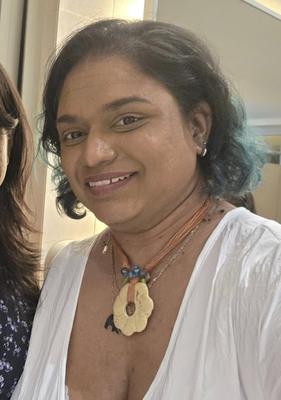 Salt de milf indien aux gros seins