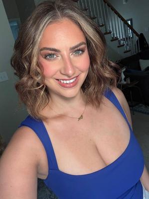 Kelly Big Ass Big Boobs Beauty Beauty Brunette milf mixtes coups chauds