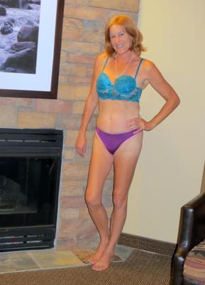 Hot Wife Leslie 