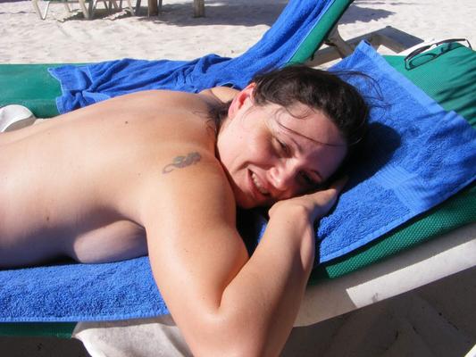 Morena Hot Milf Vacaciones y lencería en topless