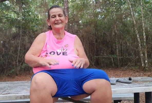 ENJOY SARAH'S MAGNIFICENT BIG BOSOMS