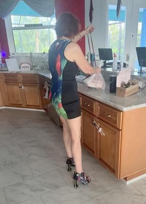 Hot Wife Lola 