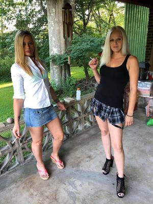 Fumando meninas.
