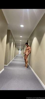 Cara gostoso para mulheres vestidas