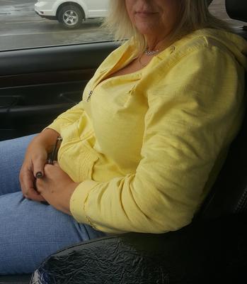 My gilf flashing in parking lot