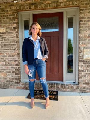 P interest In Beauty Lovely Curvy Blonde Milf Cassandra