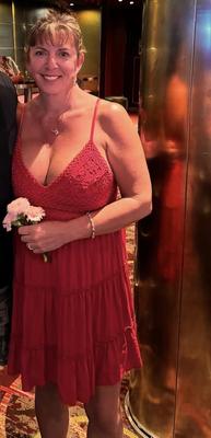Sexy madura en los vestidos