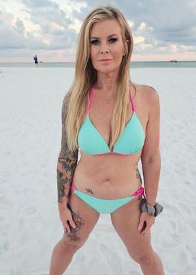 Scarlettefever Hot Blonde MILF de Reddit