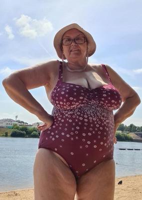 Gilf bathing suit beauties 