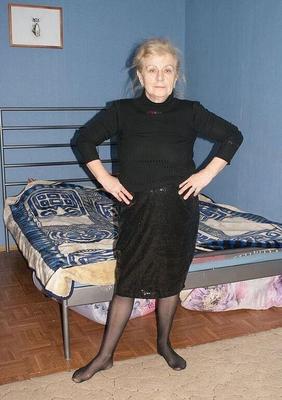 Perri une vieille grand-mère que je me branle