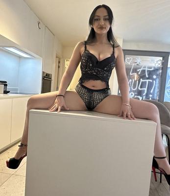 Miruna a Romanian Gipsy with saggy tits P.