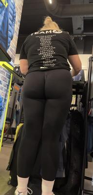 Candid Pawgs Leggings