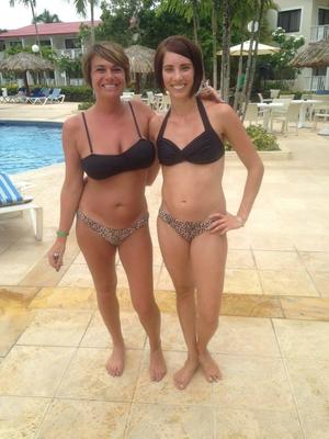  Bikini Moms