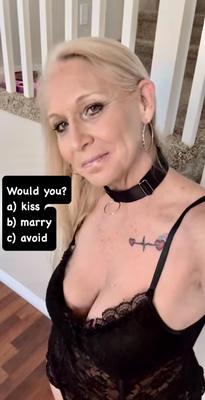 Sydney Sexy Curvy Big Boobs Blonde Mature Mixed Hot Shots