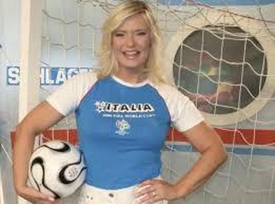 Jutta Neidhardt_Hot Celeb
