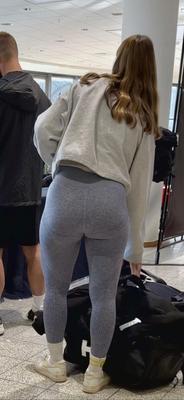 Perneiras candid pawgs