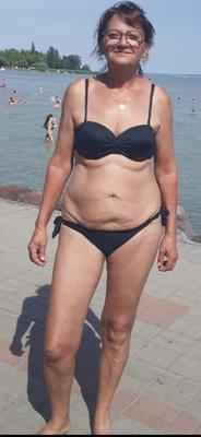 Bikini milfs